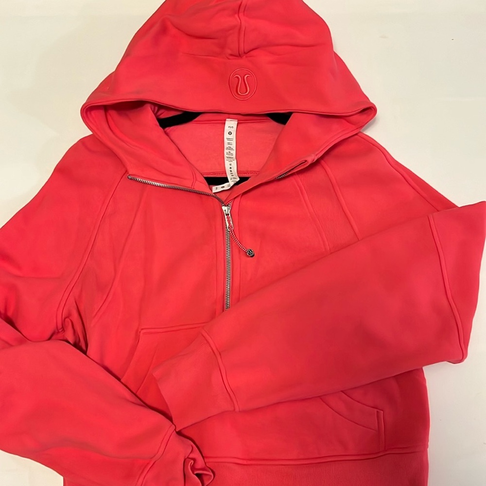 Lululemon oversized scuba hoodie lipgloss
